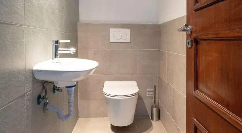 #053 Fully Equiped With Pool, 350 Mts Beach Albufeira 0*,  Portugal