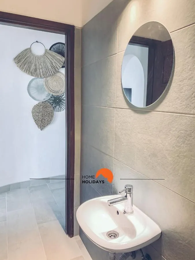 Apartment #053 Fully Equiped With Pool, 350 Mts Beach Albufeira Portugal
